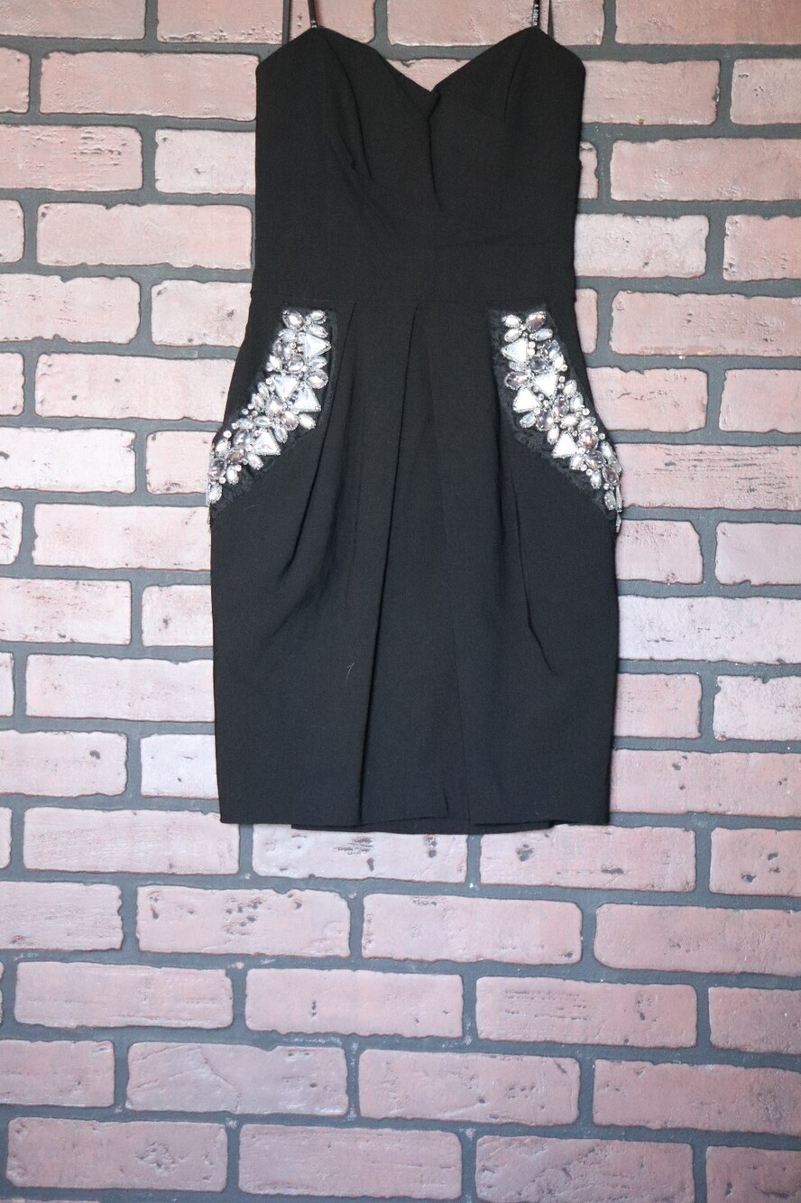 Preloved B. Darlin Strapless Black Zip Up Mini Dress Size 3/4